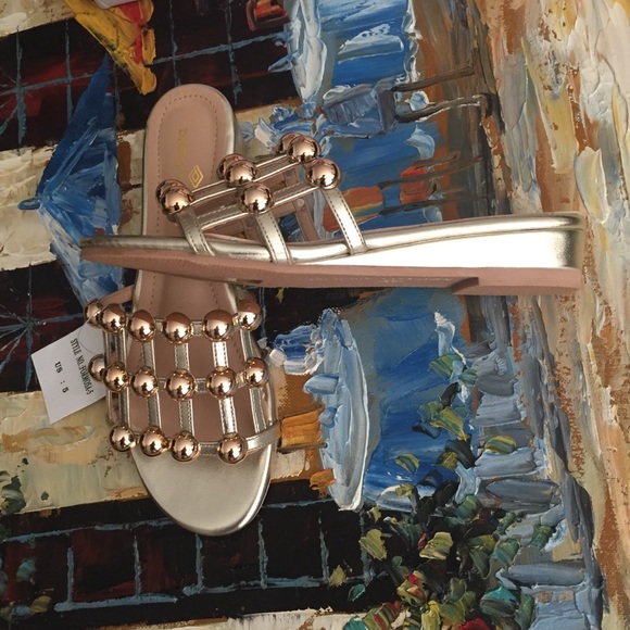 Dream Pairs Gold Sandals NWT Size 5 - Picture 6 of 10
